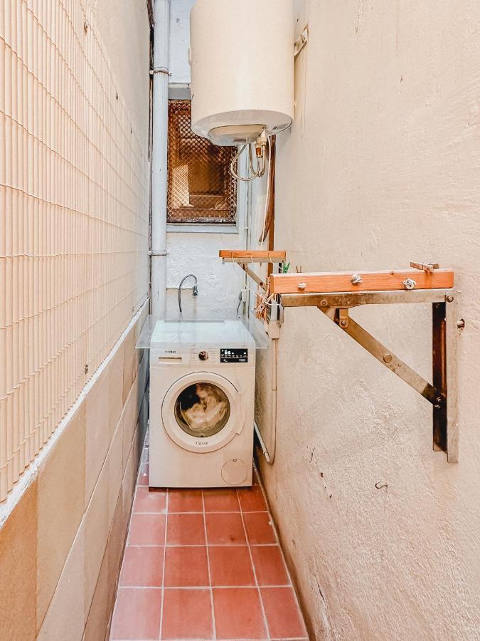 Agradable Piso Compartido Apartment Barcelona Exterior photo